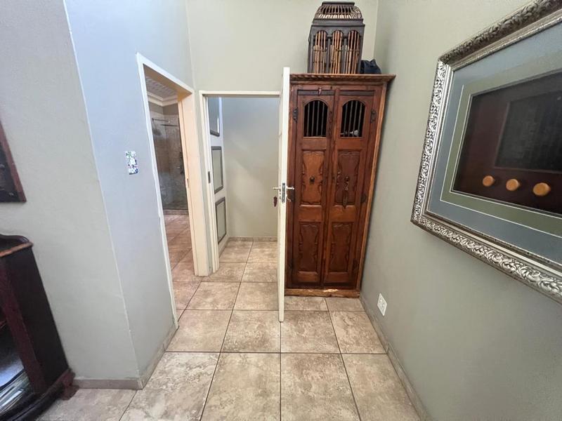 5 Bedroom Property for Sale in Rietondale Gauteng