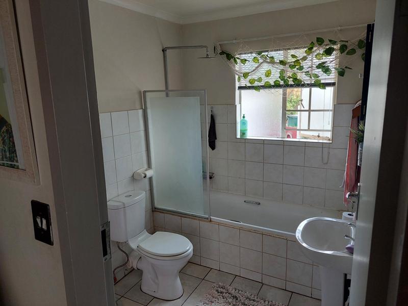 2 Bedroom Property for Sale in Sinoville Gauteng