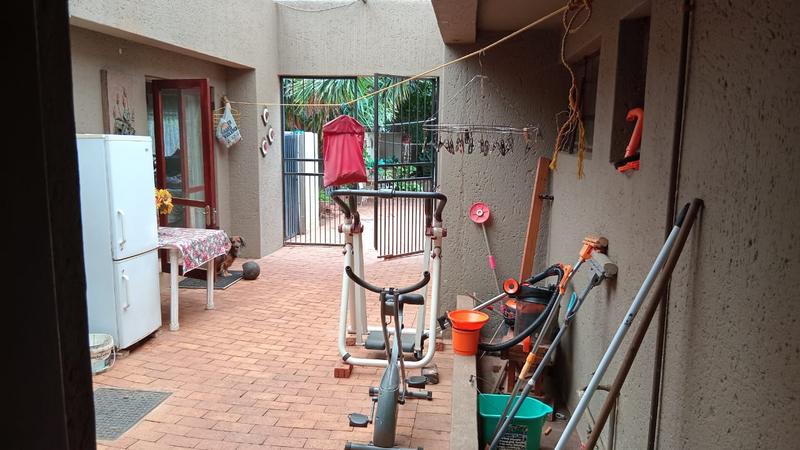 3 Bedroom Property for Sale in Sinoville Gauteng