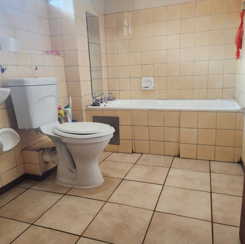 2 Bedroom Property for Sale in Sunnyside Gauteng