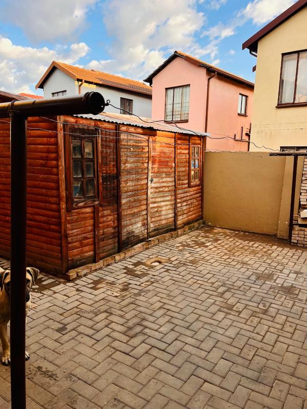 2 Bedroom Property for Sale in Soshanguve VV Gauteng