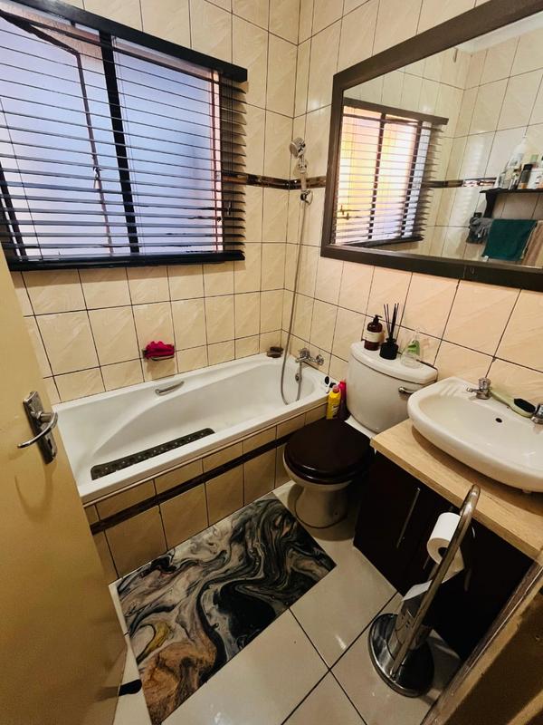 2 Bedroom Property for Sale in Soshanguve VV Gauteng
