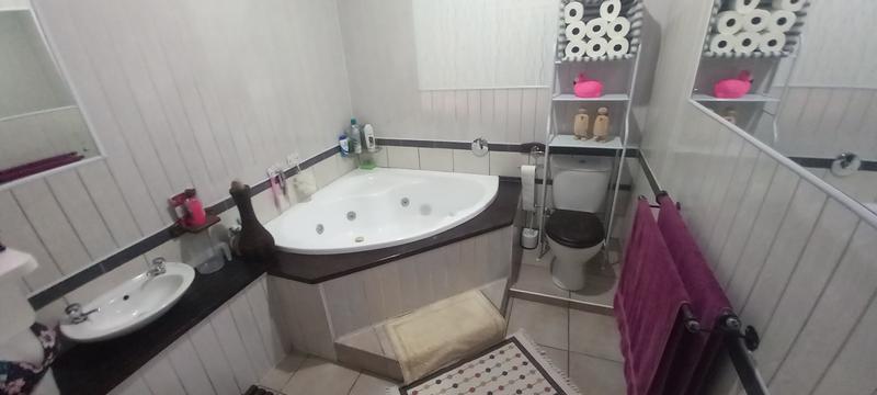 2 Bedroom Property for Sale in Noordloch Gauteng