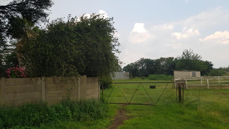 3 Bedroom Property for Sale in Theoville Gauteng