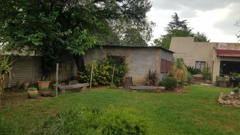 3 Bedroom Property for Sale in Theoville Gauteng