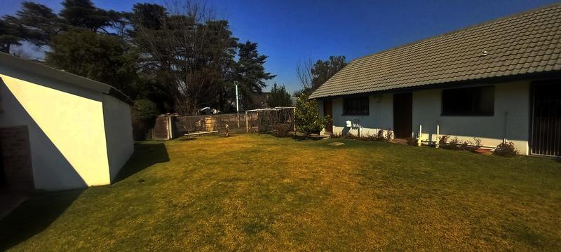5 Bedroom Property for Sale in Three Rivers Gauteng