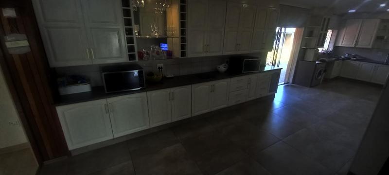 5 Bedroom Property for Sale in Three Rivers Gauteng