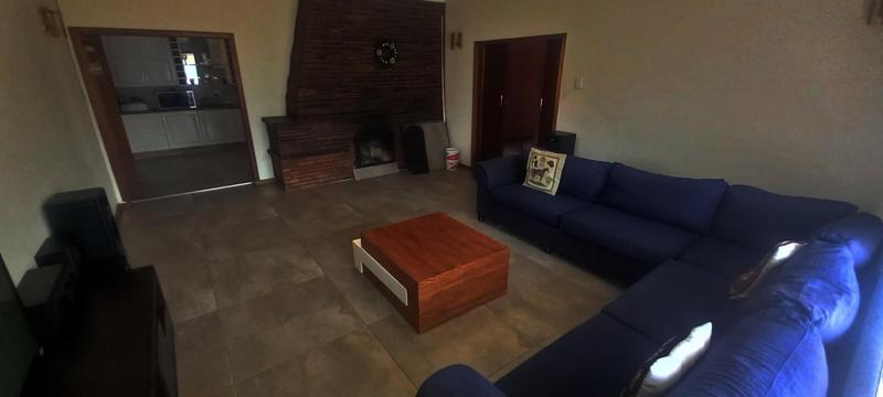 5 Bedroom Property for Sale in Three Rivers Gauteng
