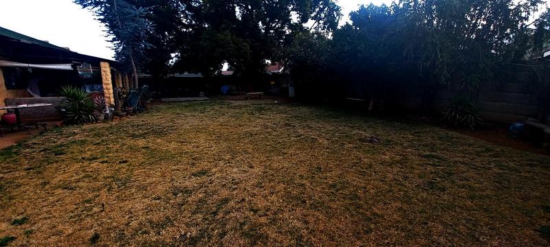 3 Bedroom Property for Sale in Unitas Park Gauteng