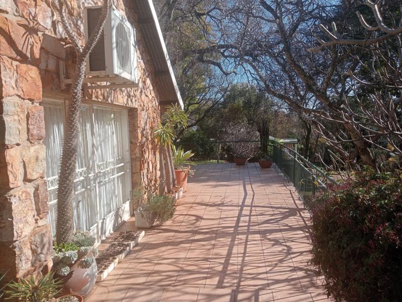 6 Bedroom Property for Sale in Boekenhoutskloof and surround Gauteng