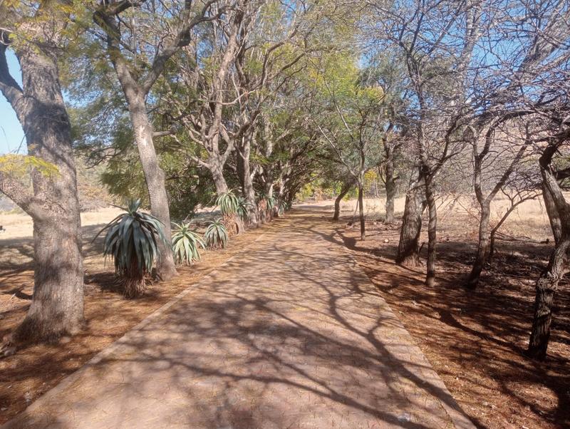 6 Bedroom Property for Sale in Boekenhoutskloof and surround Gauteng