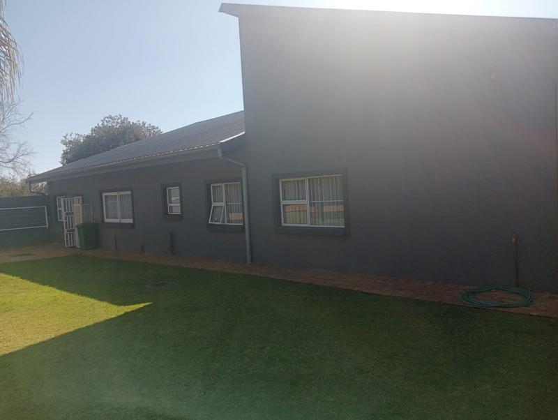 6 Bedroom Property for Sale in Boekenhoutskloof and surround Gauteng