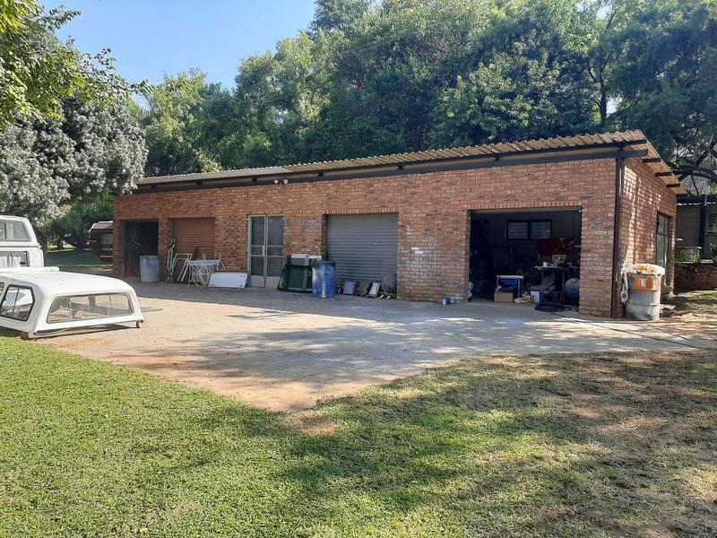 4 Bedroom Property for Sale in Kameeldrift West Gauteng