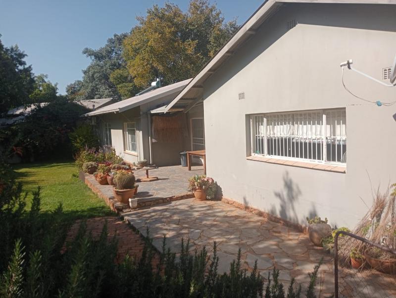 4 Bedroom Property for Sale in Kameeldrift West Gauteng