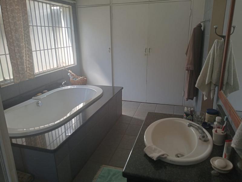 4 Bedroom Property for Sale in Kameeldrift West Gauteng