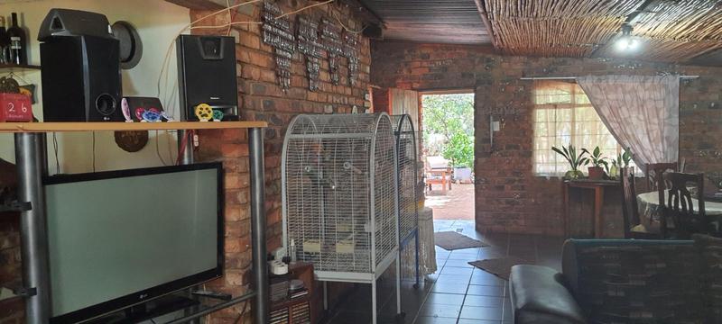 4 Bedroom Property for Sale in Haakdoornboom Gauteng