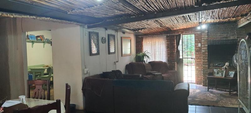 4 Bedroom Property for Sale in Haakdoornboom Gauteng