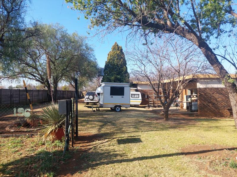 3 Bedroom Property for Sale in Haakdoornboom Gauteng