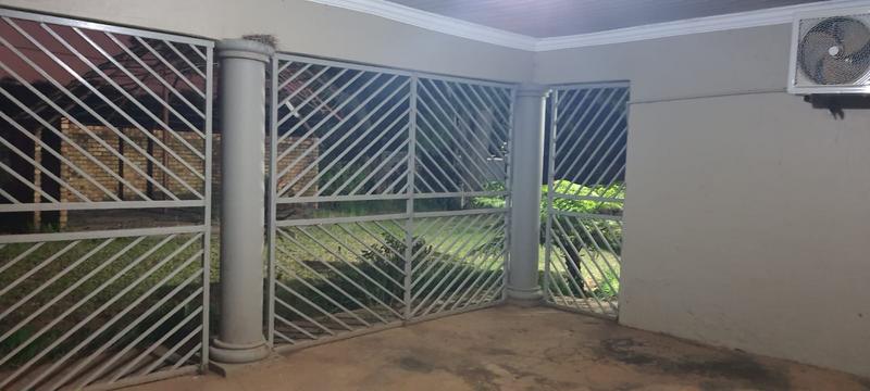 3 Bedroom Property for Sale in Lusthof Gauteng