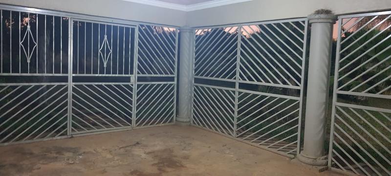 3 Bedroom Property for Sale in Lusthof Gauteng