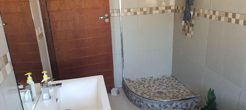 3 Bedroom Property for Sale in Lusthof Gauteng