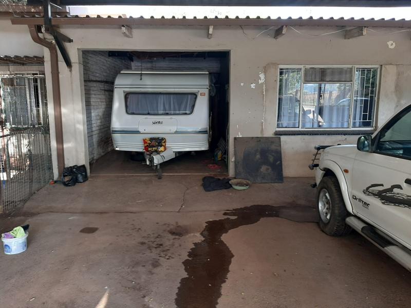 4 Bedroom Property for Sale in Magaliesmoot Gauteng