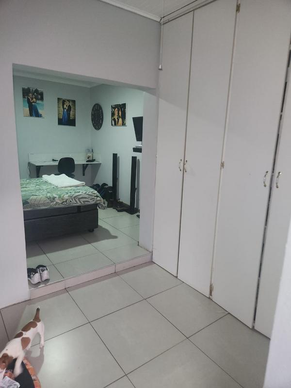 5 Bedroom Property for Sale in Swacina Park Gauteng