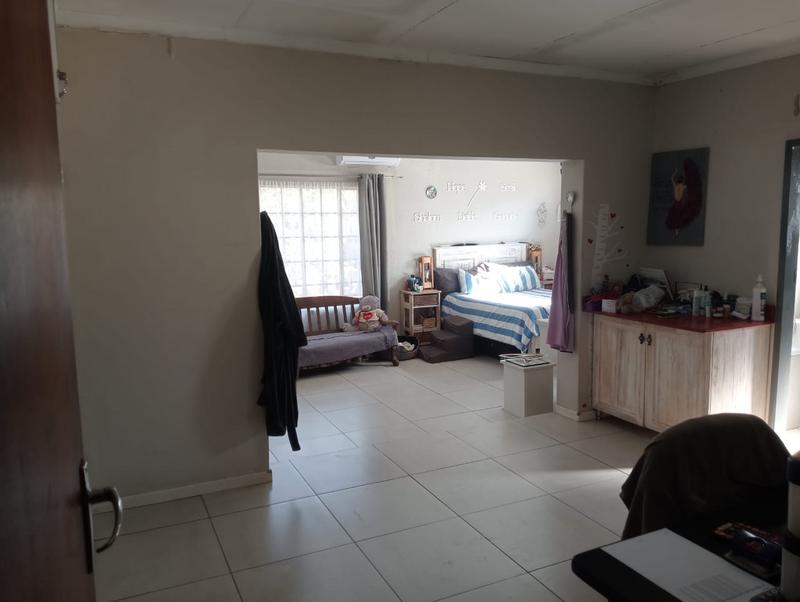 5 Bedroom Property for Sale in Swacina Park Gauteng