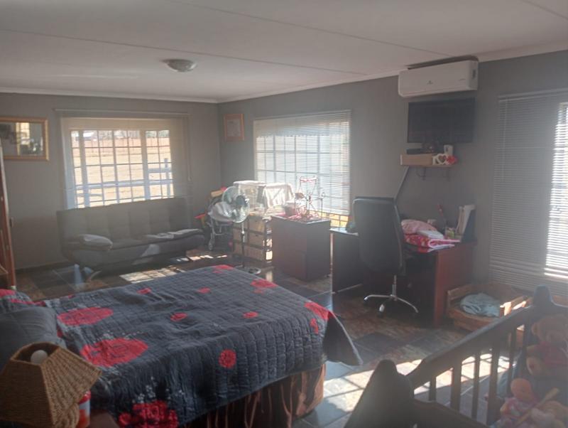 4 Bedroom Property for Sale in Swacina Park Gauteng