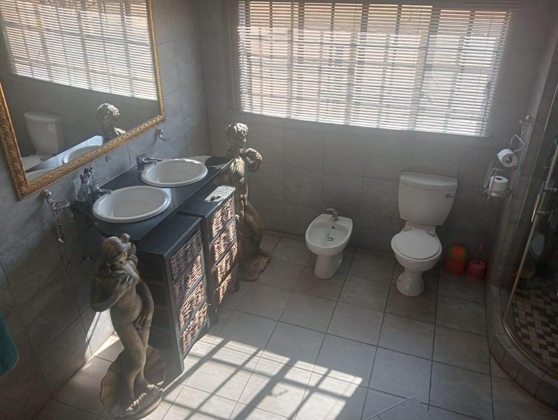 4 Bedroom Property for Sale in Swacina Park Gauteng