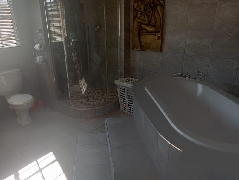 4 Bedroom Property for Sale in Swacina Park Gauteng