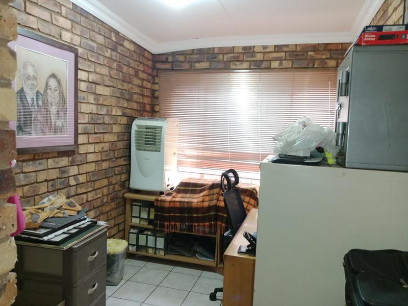 2 Bedroom Property for Sale in Groenfontein Gauteng