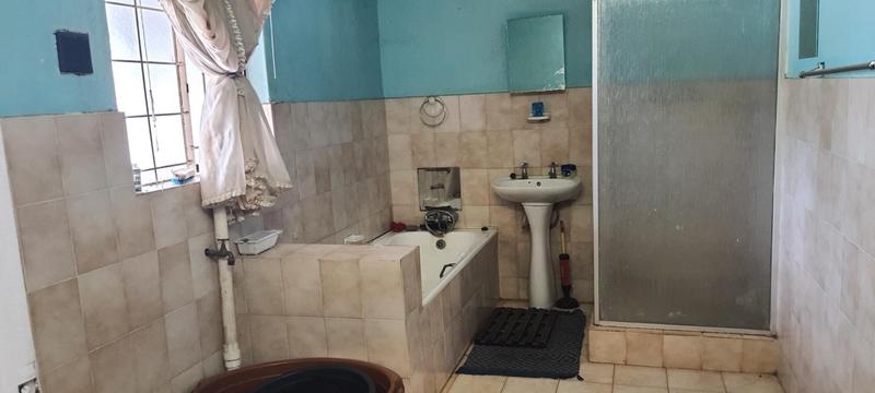 4 Bedroom Property for Sale in Rooiwal A H Gauteng