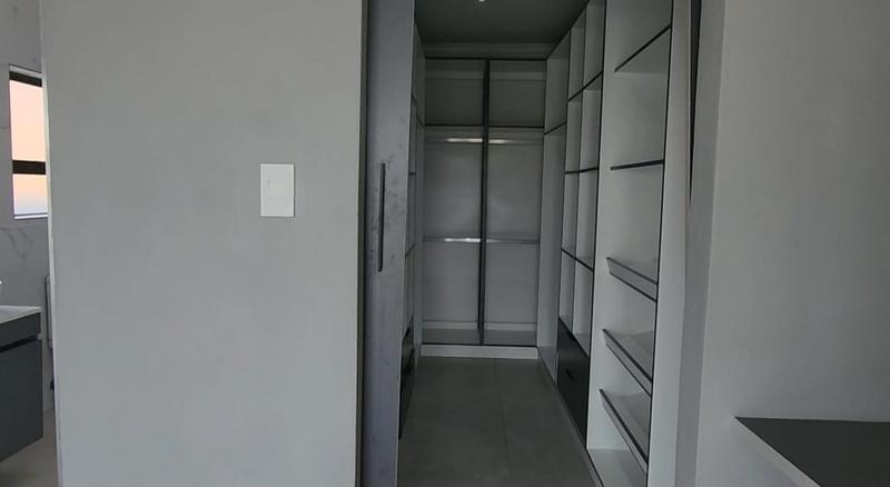 5 Bedroom Property for Sale in Roodepark Eco Estate Gauteng