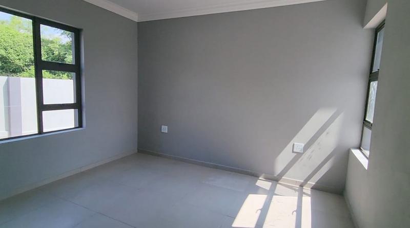 5 Bedroom Property for Sale in Roodepark Eco Estate Gauteng
