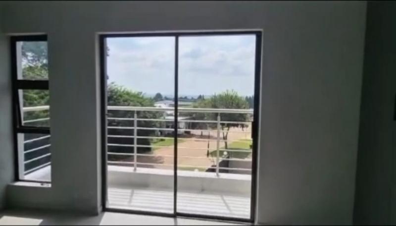 5 Bedroom Property for Sale in Roodepark Eco Estate Gauteng
