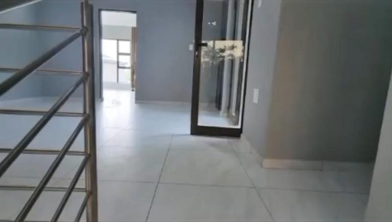 5 Bedroom Property for Sale in Roodepark Eco Estate Gauteng