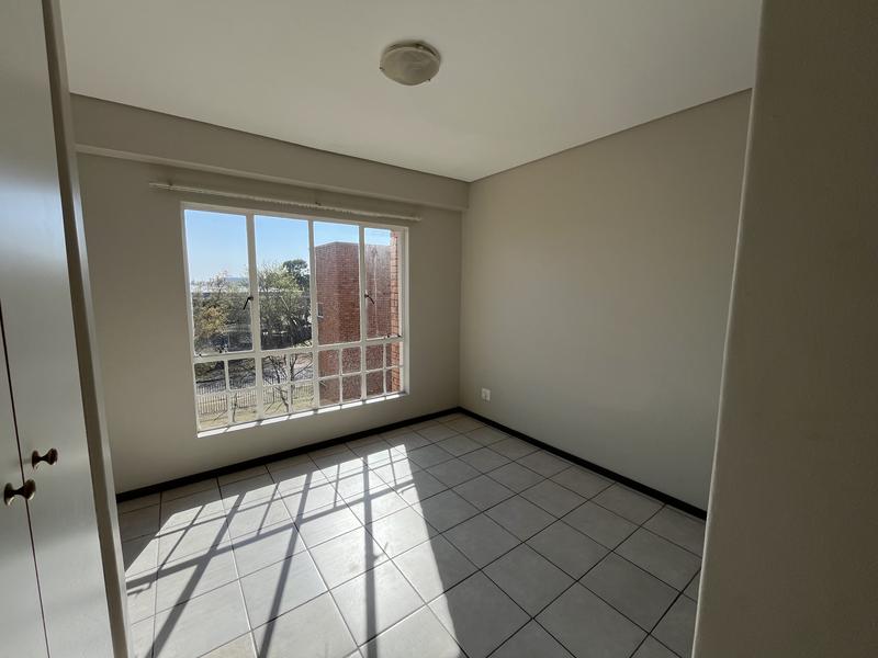 To Let 2 Bedroom Property for Rent in Waterkloof Glen Gauteng