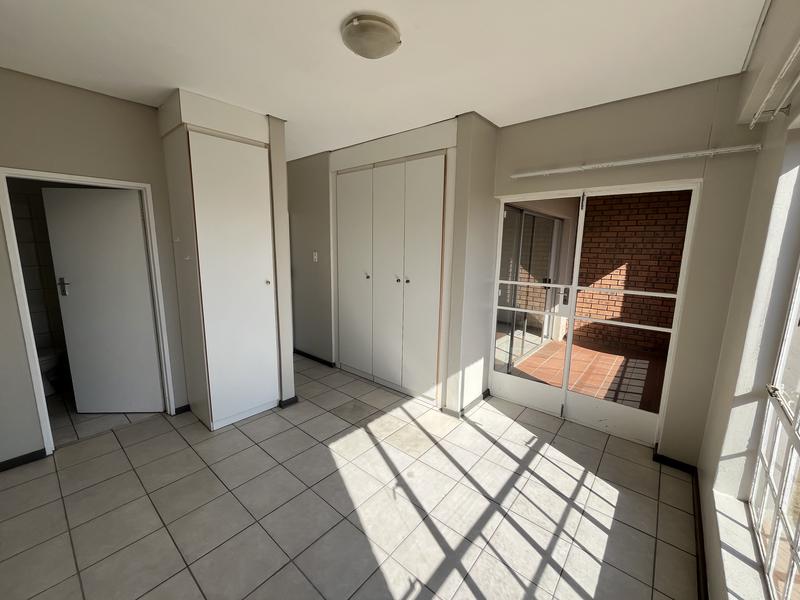 To Let 2 Bedroom Property for Rent in Waterkloof Glen Gauteng