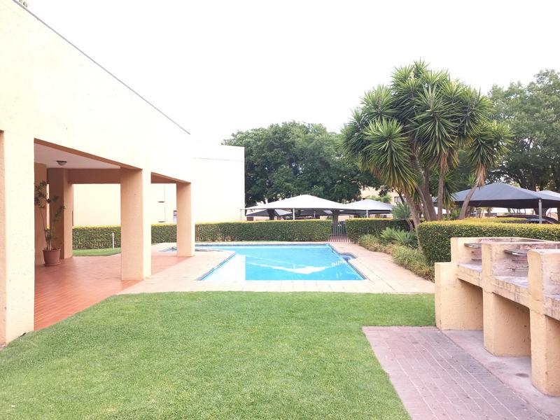 2 Bedroom Property for Sale in Waterkloof Ridge Gauteng
