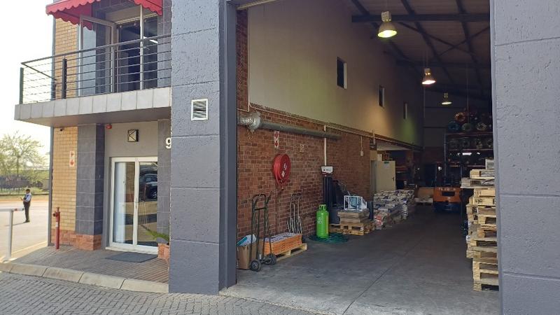 To Let commercial Property for Rent in Rooihuiskraal Gauteng