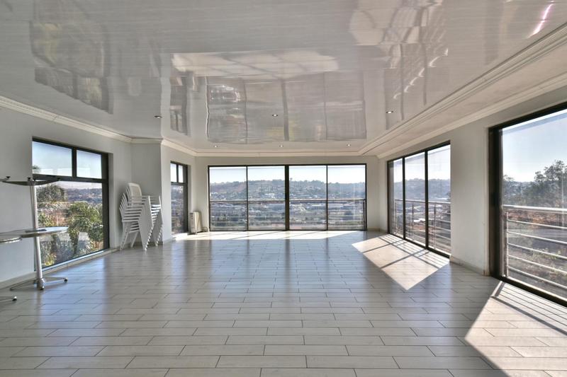 6 Bedroom Property for Sale in Glenvista Gauteng