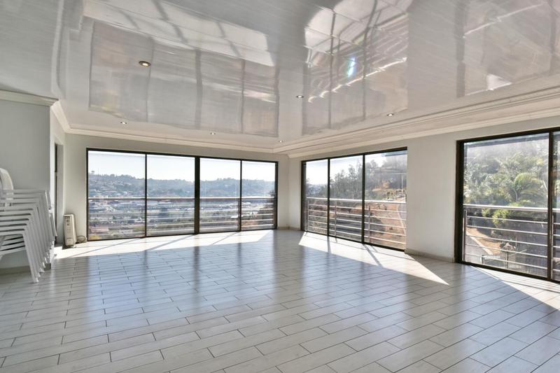 6 Bedroom Property for Sale in Glenvista Gauteng