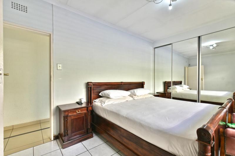 6 Bedroom Property for Sale in Glenvista Gauteng