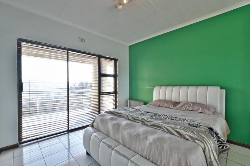 6 Bedroom Property for Sale in Glenvista Gauteng