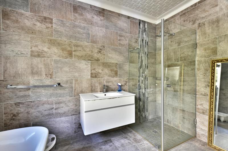 6 Bedroom Property for Sale in Glenvista Gauteng