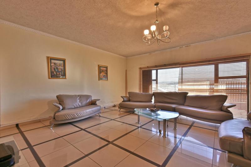 6 Bedroom Property for Sale in Glenvista Gauteng
