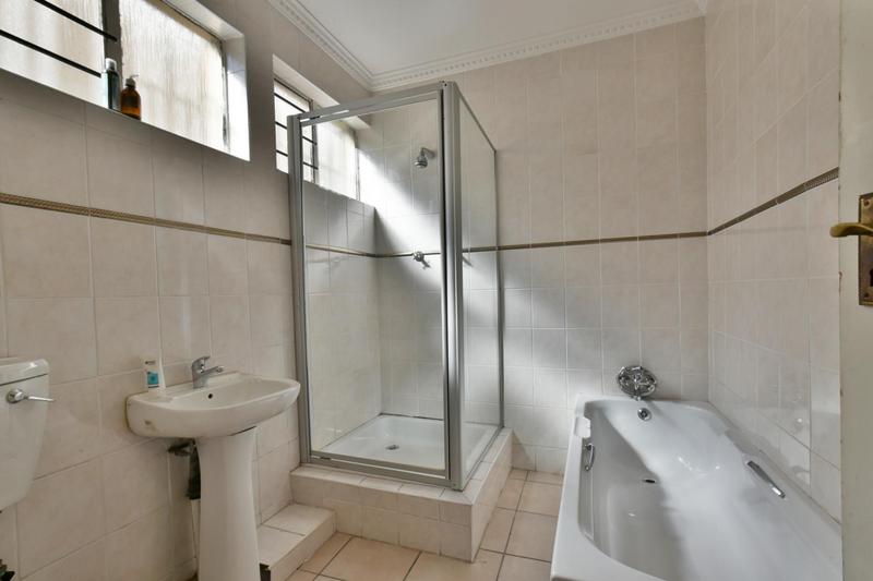 6 Bedroom Property for Sale in Glenvista Gauteng