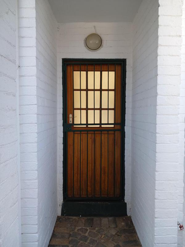 To Let 1 Bedroom Property for Rent in Magaliessig Gauteng