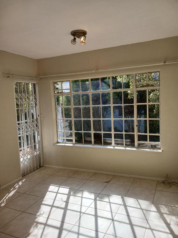 To Let 1 Bedroom Property for Rent in Magaliessig Gauteng